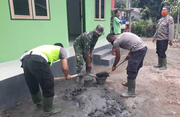 Di Lokasi TMMD Kodim 0204/DS, Sinergitas TNI-Polri Makin Kental