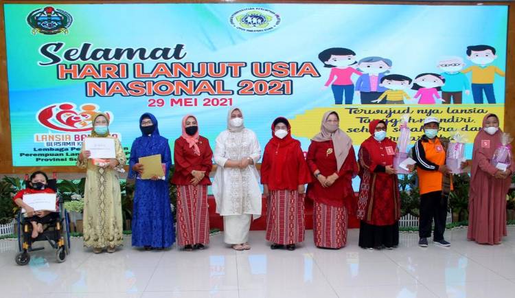 Peringatan Hari Lansia Nasional, Nawal Lubis Sebut Hubungan Antargenerasi Mulai Terkikis