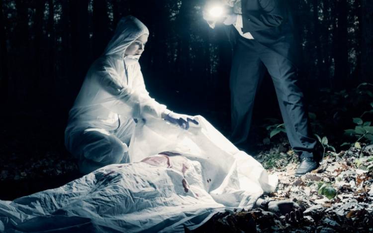 Pasutri Cekcok, Leher Istri Kenak Gorok