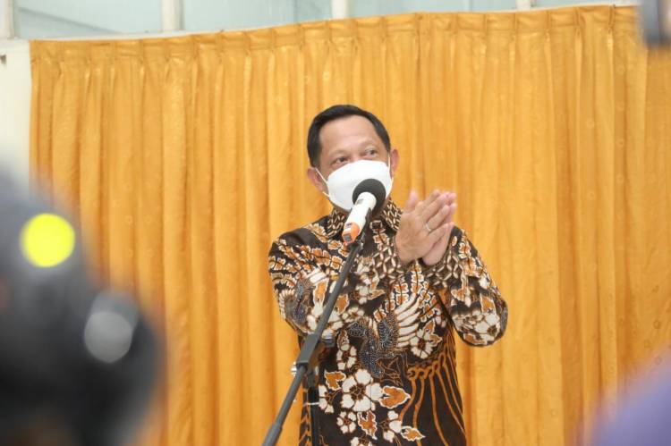 Pemerintah Perpanjang PPKM Mikro, Ada Pengetatan Aktivitas Perkantoran, Rumah Ibadah hingga Hajatan