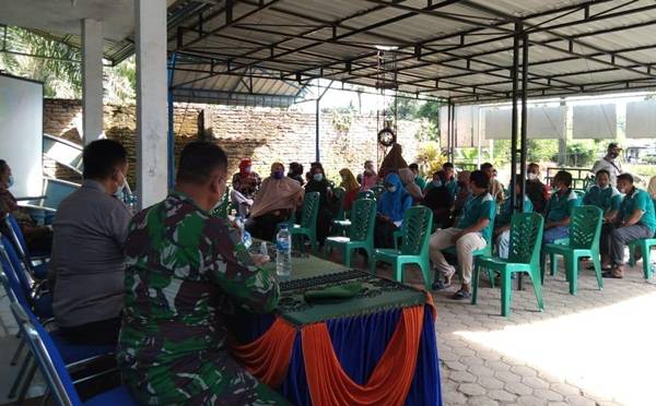 Penyuluhan Kamtibmas Satgas TMMD Kodim 0204/DS, Wujudkan Warga yang Sadar Hukum