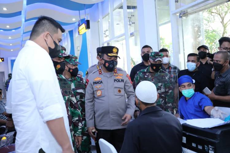 Kapolda Sumut dan Pangdam I/BB Pastikan Vaksinasi Massal Memenuhi Target