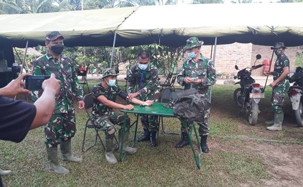 Sebelum Bertugas, Personel Satgas Medicak Check Up di Posko TMMD Kodim 0204/DS