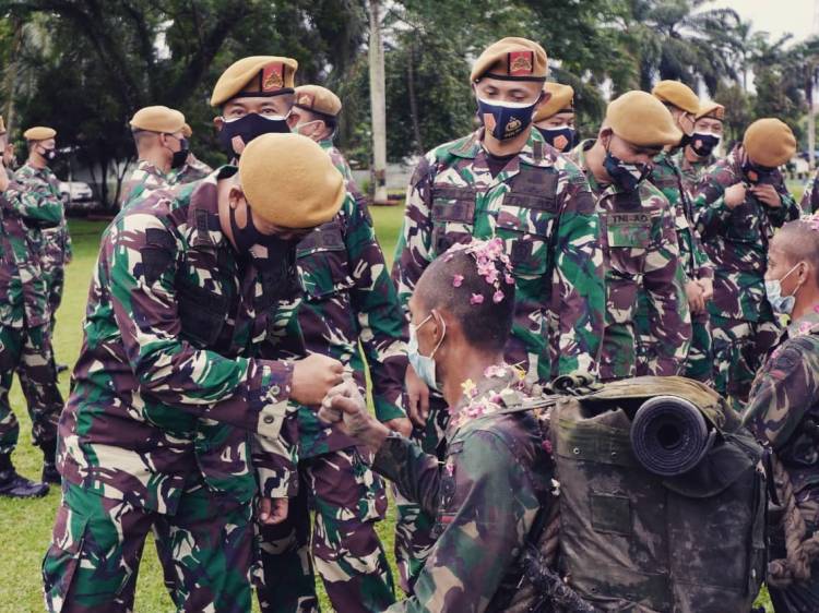 Danyonarmed 2/105 Trk/KS Resmi Tutup Masa Orientasi Pa dan Ta TA 2021