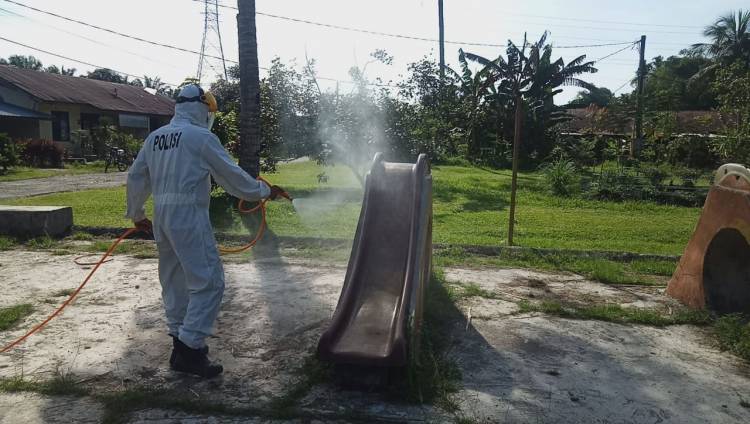 Kompi 3 Batalyon A Pelopor Brimob Sumut Sterilkan Fasilitas Mako Dengan Disinfektan
