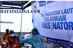Diatas Kapal Perang, TNI AL Mengadakan Vaksinasi Masyarakat Maritim
