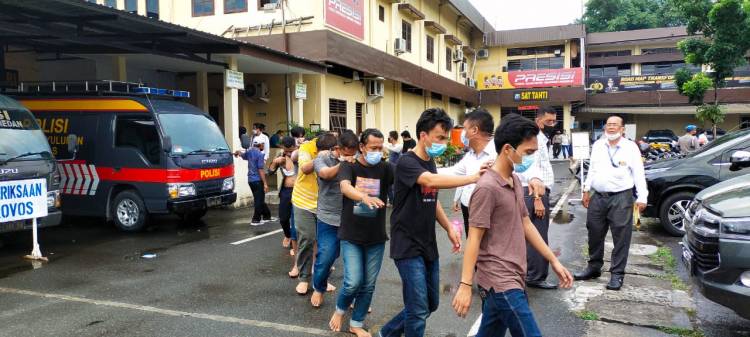 Buntut Penggerebekan KTV Bosque, 2 Orang Jadi Tersangka, Pengunjung Yang Positif Narkoba Diasesment ke BNNP