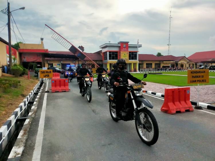 Brimob Poldasu Lakukan Patroli Cipta Kondisi di Kabupaten Labuhanbatu