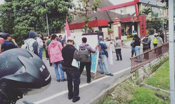 Puluhan Wartawan Demo Poldasu Tuntut Usut Hingga Tuntas Penembakan Mara Salem