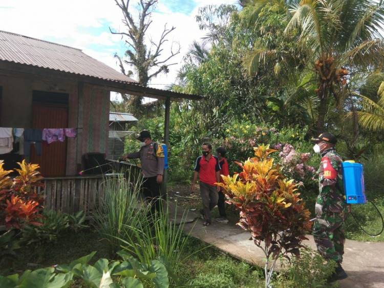 Sosialisasikan PPKM Mikro, Babinsa Jelutung Sambangi Warga Binaan