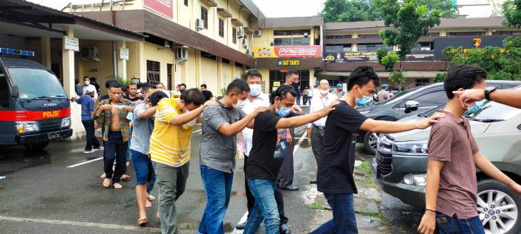 KTV Bosque Digerebek, 285 Butir Pil Ekstasi Diamankan, Oknum Sekdakab Nias Utara Turut Diamankan