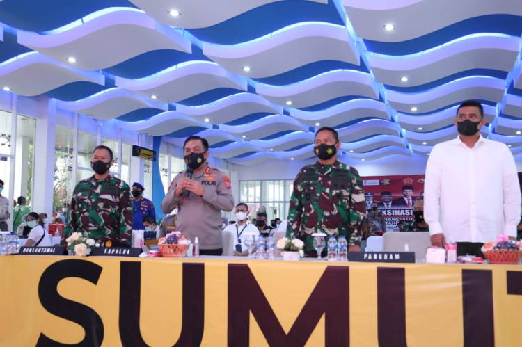 Meeting Zoom Bersama Presiden, Kapoldasu Sampaikan Masyarakat Antusias Ikuti Vaksinasi