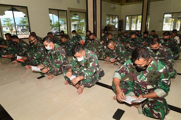 Mengenang 40 Hari Tenggelam KRI Nanggala-402, Prajurit Dan PNS Lantamal I Menggelar Doa Bersama
