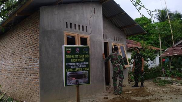 Ciptakan Hidup Warga Lebih Baik, Satgas TMMD 111 Kodim 0204/DS Rehab 6 Rumah