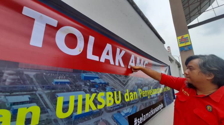 Tolak AMC, Pegawai PLN UPK Pangkalan Susu 3 & 4 Gelar Aksi Cap Darah