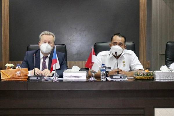 Menteri Lingkungan Hidup Republik Ceko Jajaki Kerja Sama dengan Pemko Medan