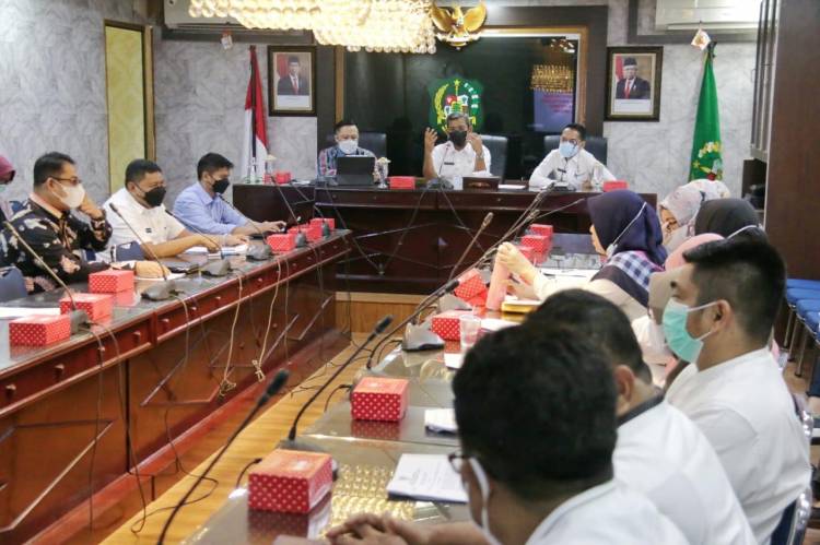 Pimpin Rapat TP2DD, Sekda Ingin Penerapan Digitalisasi Disesuaikan Dengan Kondisi Masyarakat Kota Medan