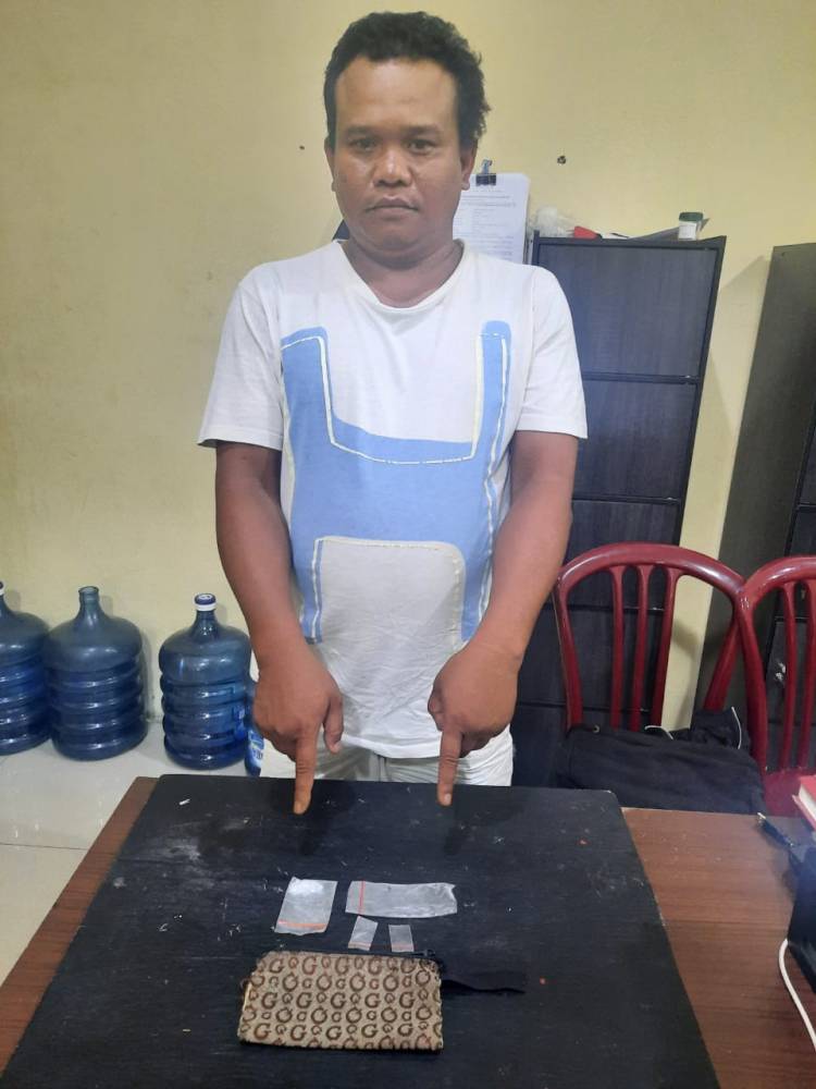 Simpan Narkoba Di Dompet, Pria Asal Desa Tanjung Belang "Istirahat" Di Sel