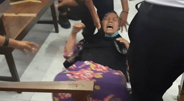 Anaknya Divonis 12  Tahun Penjara, Wanita Ini Histeris di Ruang Persidangan