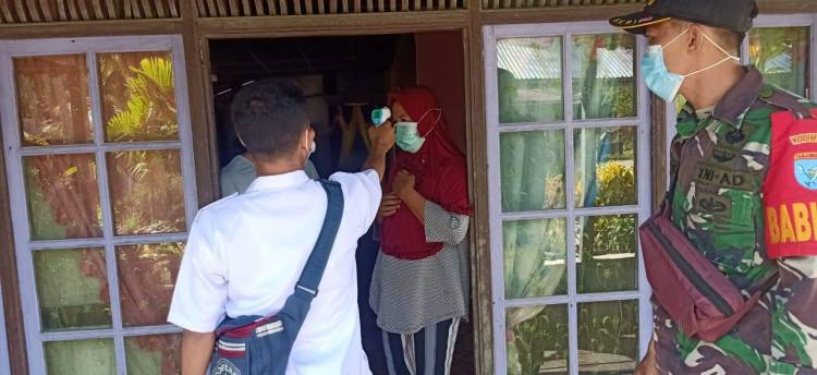 Ajak Warga Terapkan Prokes, Koramil Jawai Turun Ke Desa