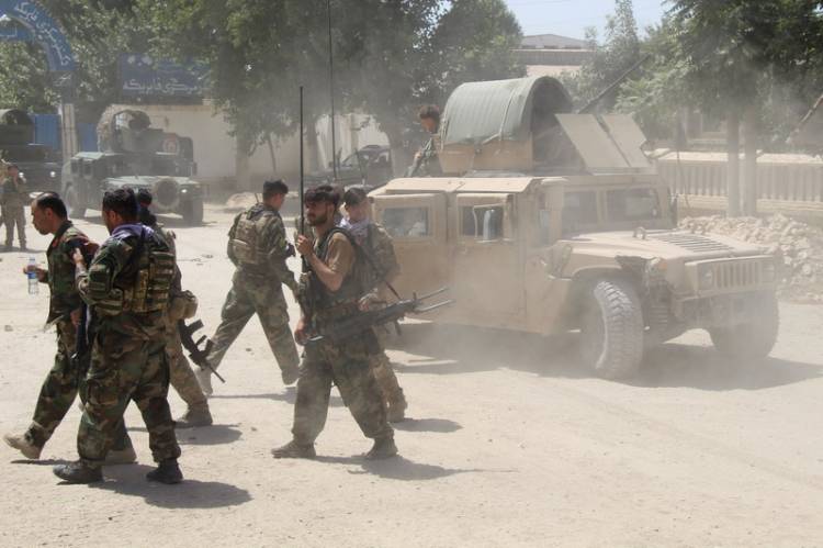 Dihantam Roket, Rumah Sakit Afghanistan Terbakar
