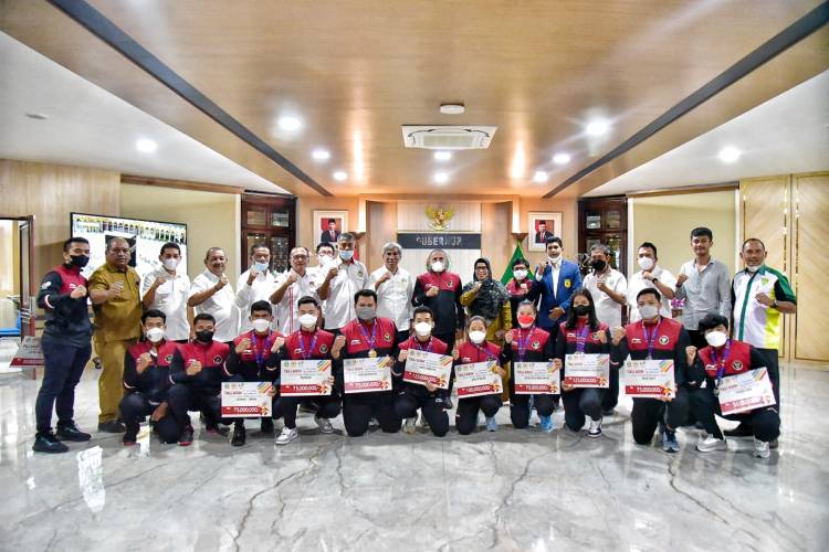 Edy Rahmayadi Beri Bonus Total Rp 1 M untuk Atlet Sumut Berprestasi di SEA Games Vietnam