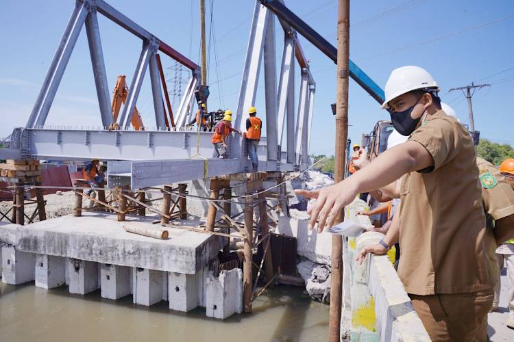 Tinjau Jembatan Sicanang, Bobby Nasution Minta Doa Masyarakat agar Cepat Selesai Agar Dapat Membawa Keberkahan