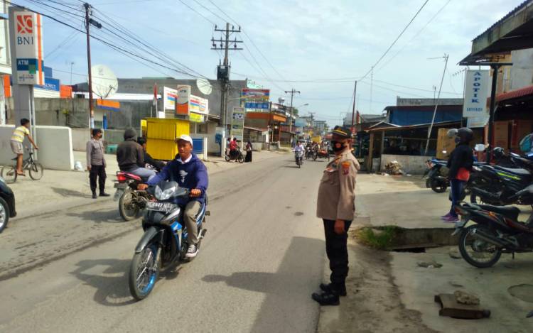 Polsek Galang Polresta Deli Serdang laksanakan Pengaturan lalin dan Patroli