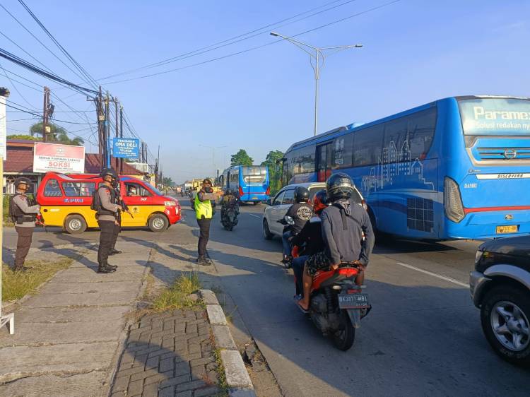 Optimalisasi Pelayanan Prima Kepada Masyarakat, Brimob Poldasu Rutin Gelar Ops Padat Lalin