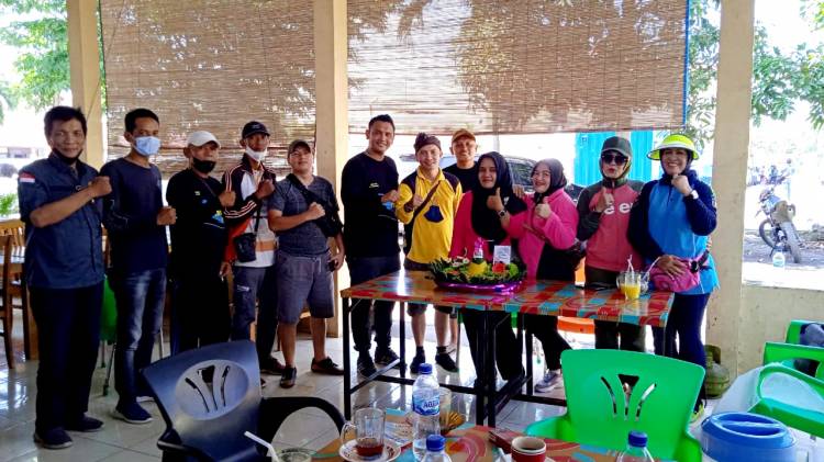 Istri Kapolsek Biru-biru Rayakan Ulang Tahun Bersama Wartawan