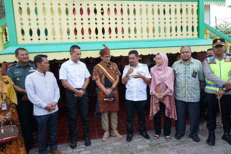 Menparekraf Berkunjung ke Rumah Adat Tebingtinggi