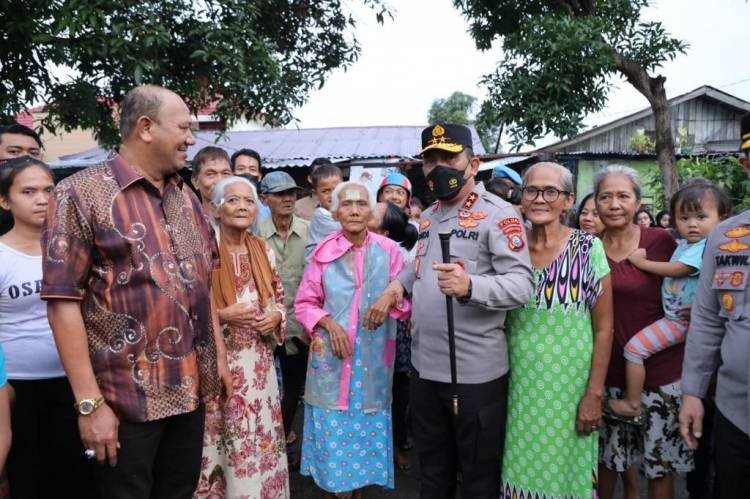 Sambut HUT Bhayangkara ke 76, Polda Sumut Gelar Bakti Sosial Bedah Rumah