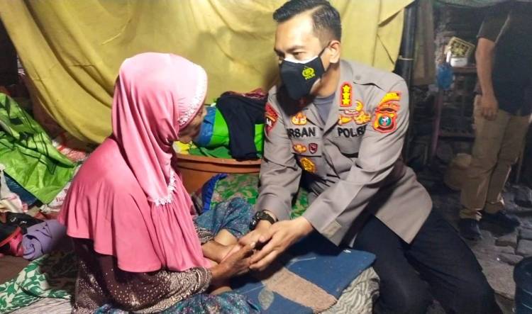 Kapolresta Deli Serdang Sambangi Warga Tak Mampu dan Berikan Bantuan