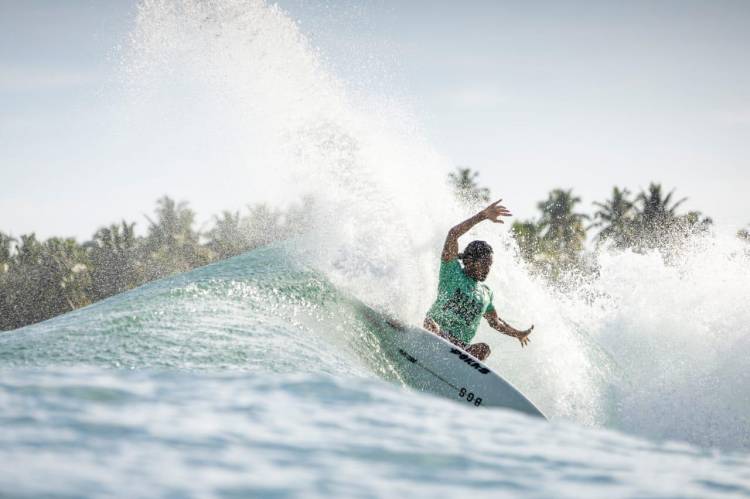 Oney Anwar Harapan Indonesia Gagal Masuk Semifinal Kejuaraan Surfing Internasional Nias Pro