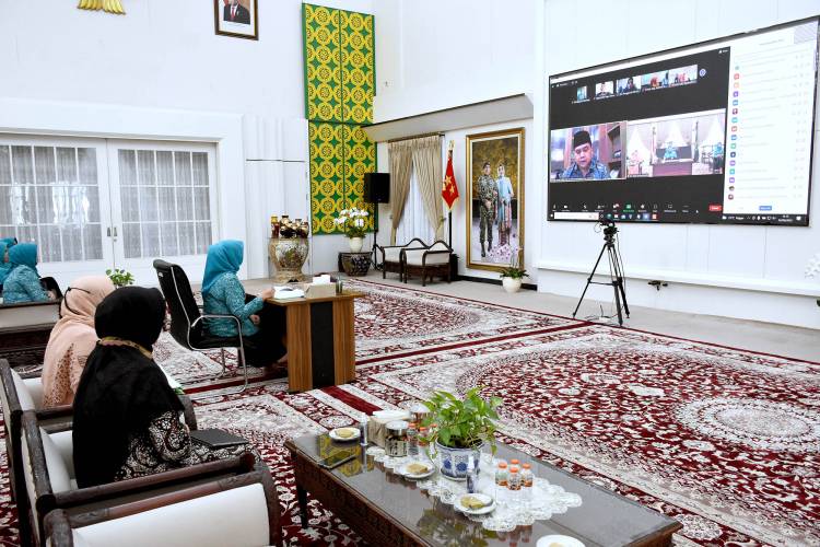 Nawal Lubis Ajak Seluruh Pihak Sukseskan Bulan Imunisasi Anak Nasional 2022 di Sumut