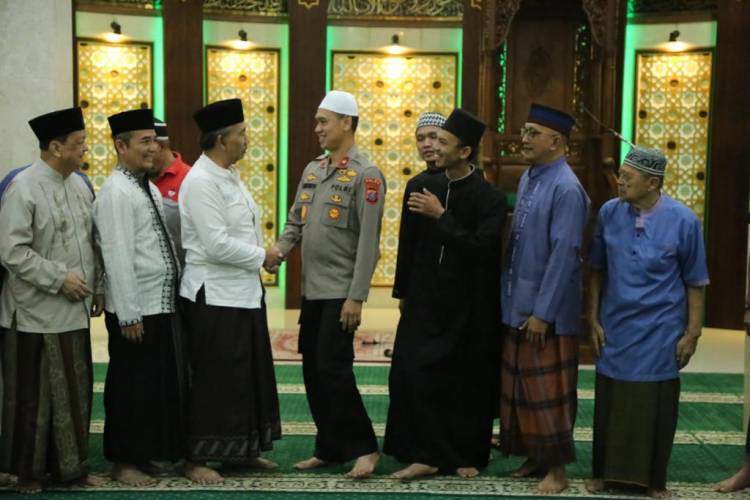 Waka Polda Sumut Safari Subuh di Masjid Al Jihad