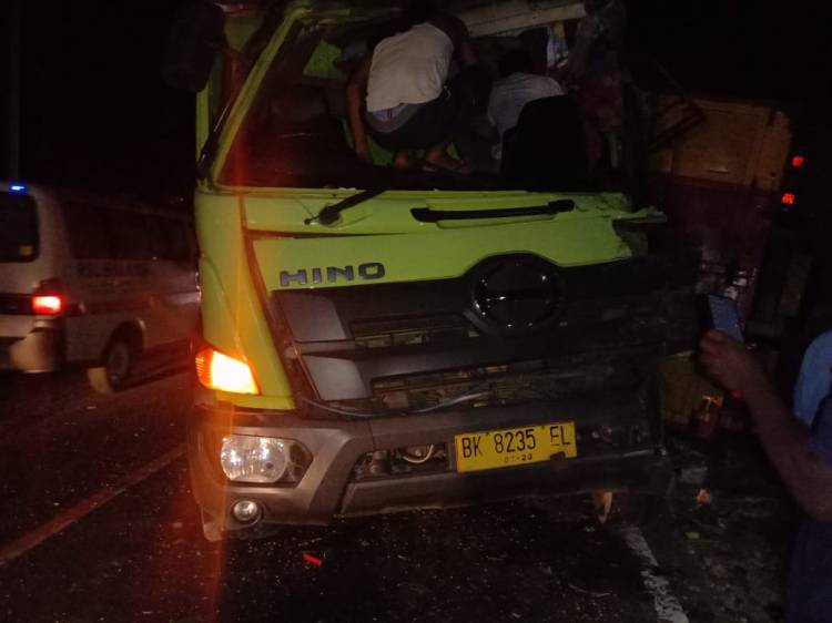 Diduga Rem Blong, Tabrakan Beruntun di Sibolangit