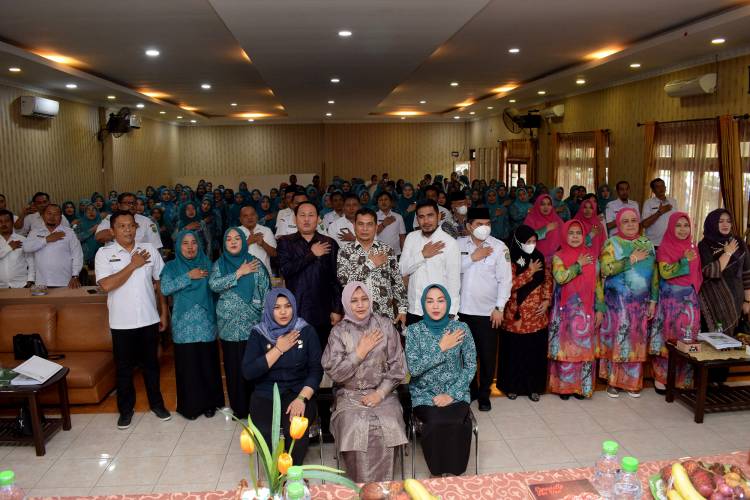Supervisi ke Madina, Nawal Ajak Kader PKK Turunkan Stunting