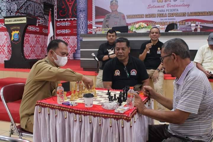 Bupati Labuhanbatu Hadiri Turnamen Catur Piala Kapolres
