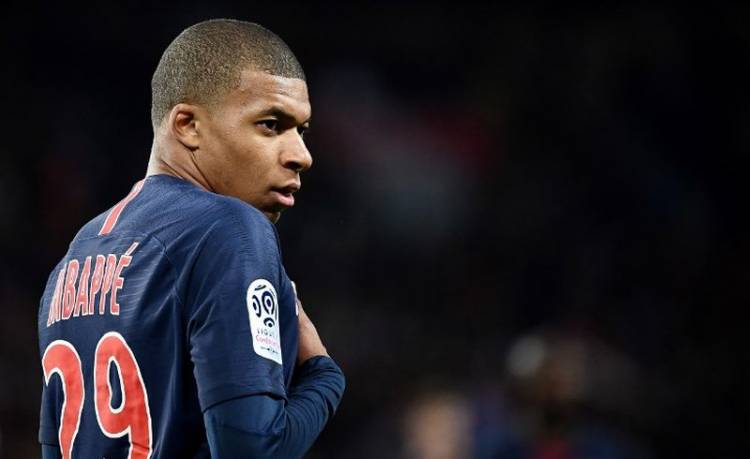 Dikabarkan Gabung Real Madrid Namum Kylian Mbappe Putuskan Tetap Bertahan di PSG, ini Alasanya!