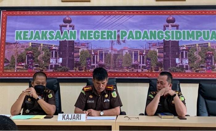 Kejari Padangsidimpuan Tetapkan Kadis dan Bendahara Dinas Kesehatan Jadi Tersangka