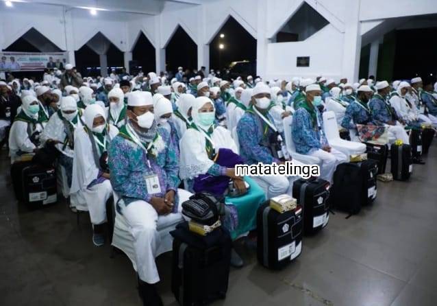 161 Jemaah Calon Haji Asal Asahan Dilepas Keberangkatannya.