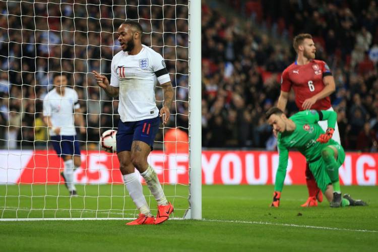 Kabarnya Raheem Sterling Dipinang Real Madrid dan Chelsea, Yang Mana Akan Dipilih?