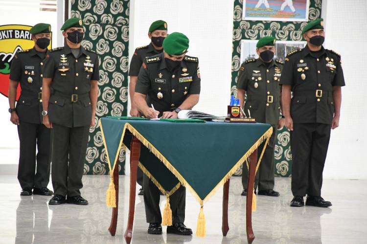 Mayjen TNI Achmad Daniel Chardin : Sertijab Untuk Tingkatkan Kualitas Kinerja & Produktivitas Satuan