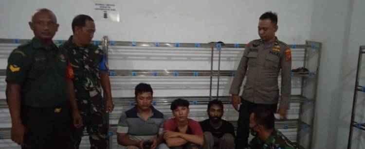 Rampas Handphone Anak 6 Tahun, 3 Pelaku Dihajar Massa