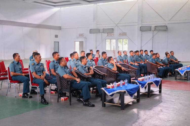 Danlantamal IX Berikan Pengarahan Kepada Perwira KRI dan KAL