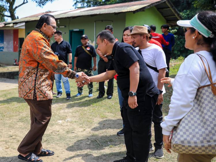 Tim Merdang Merdem Lakukan Aksi Bersih Sungai dan Penanaman Pohon