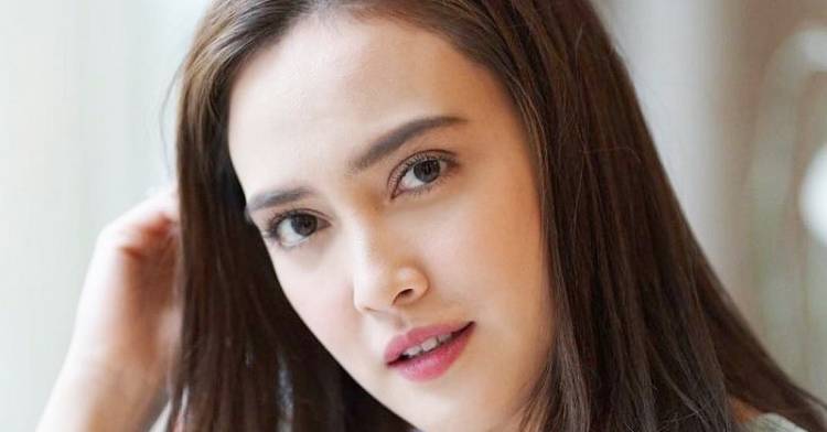 Foto Selfie Shandy Aulia Bikin Pria Dijamin Tak Berkedip Dan Malah Salfok