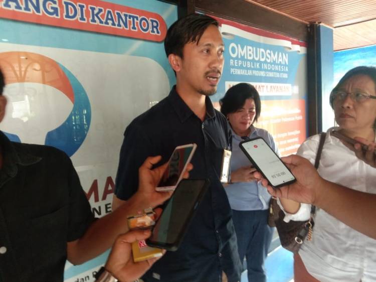 VP Penjualan Pupuk Indonesia Datangi Ombudsman Jelaskan Pupuk Bersubsidi yang Menumpuk di Gudang