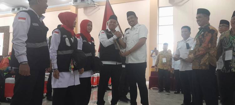 Bobby Nasution Berharap Calhaj Kloter 15 Asal Medan Menjadi Haji Mabrur